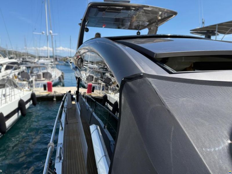 Galeon 700 Sky