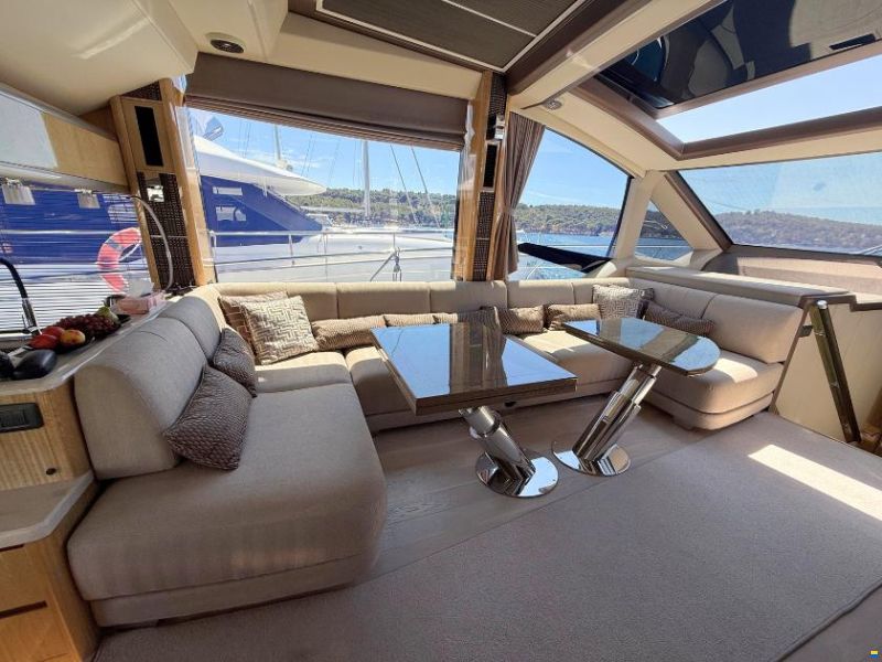 Galeon 700 Sky