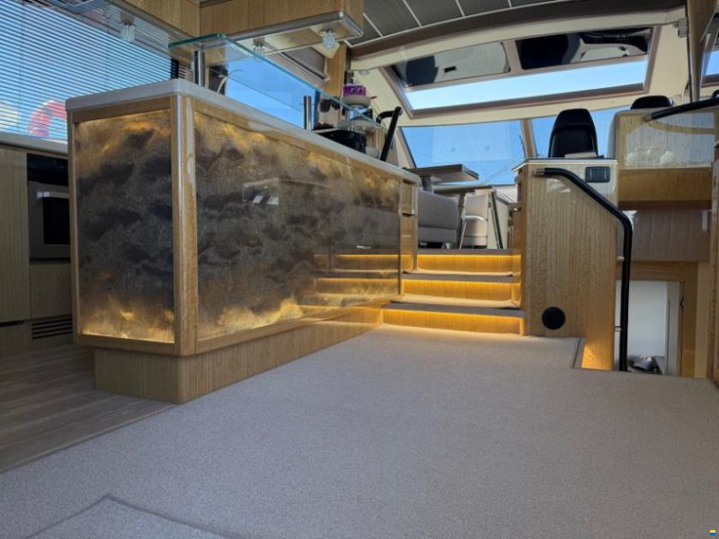 Galeon 700 Sky