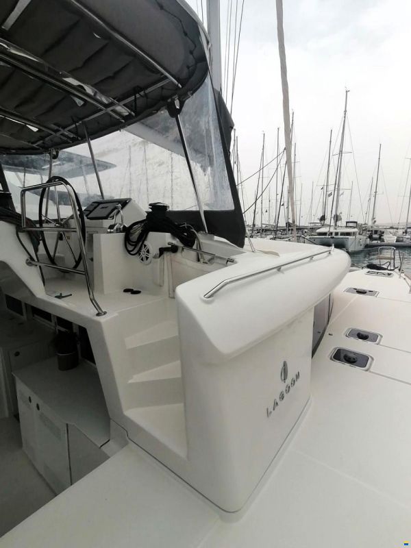 Lagoon 450F
