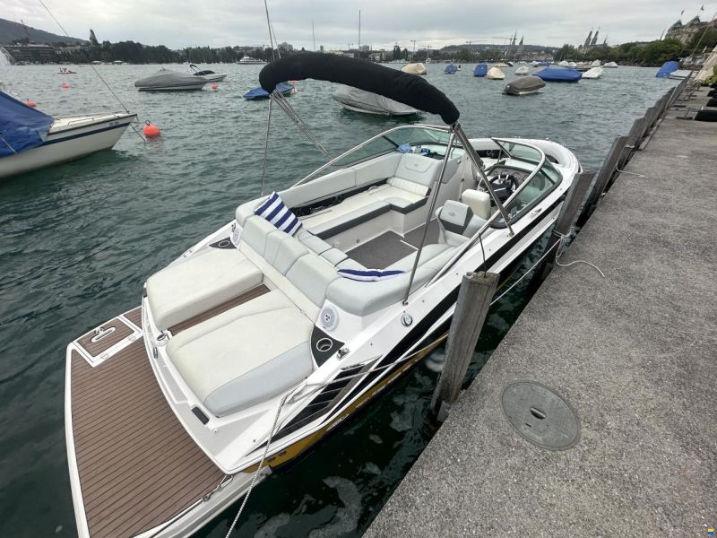 Regal 2300 Bowrider
