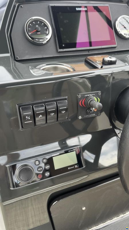 Quicksilver 675 Sundeck