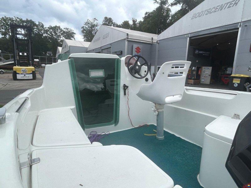 Quicksilver 420 CABIN