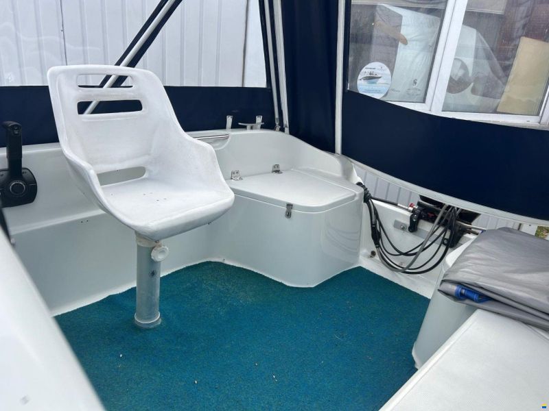 Quicksilver 420 CABIN