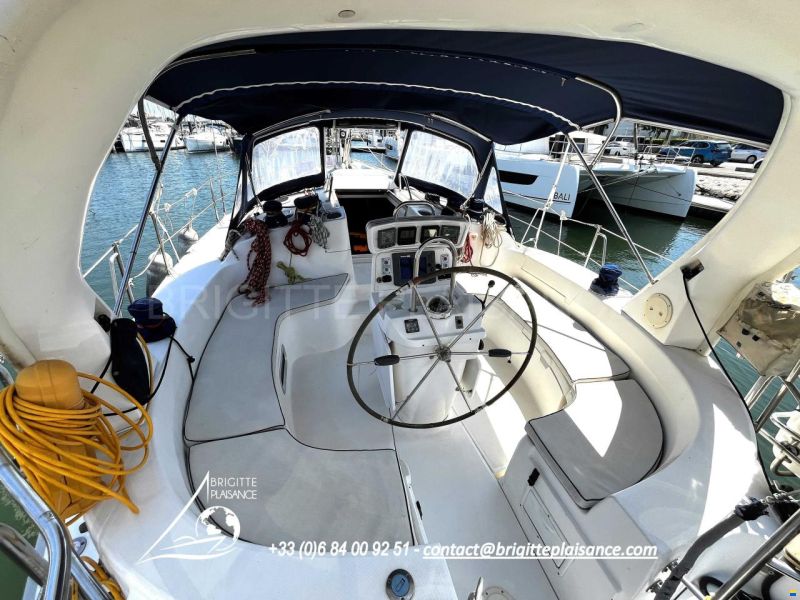 Hunter Marine 410