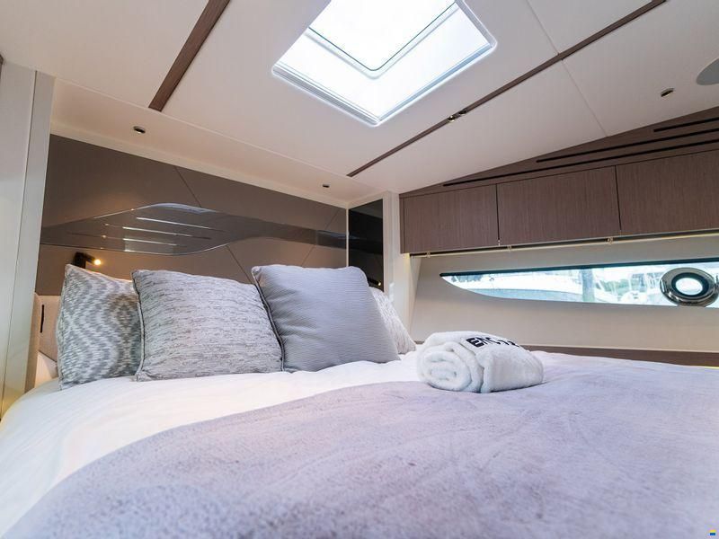 Sunseeker Predator 60 Evo