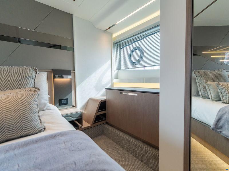 Sunseeker Predator 60 Evo