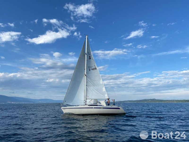 Beneteau First 35