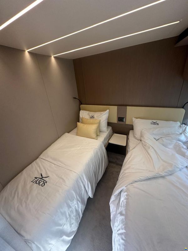 Azimut Flybridge 72