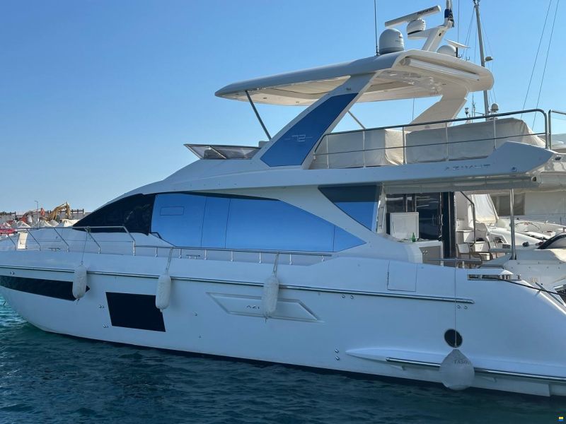 Azimut Flybridge 72