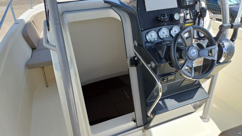 Quicksilver Activ 805 Pro Fish