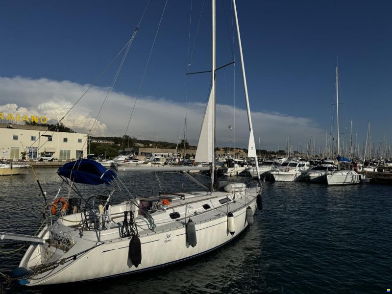 Dufour 38 Classic