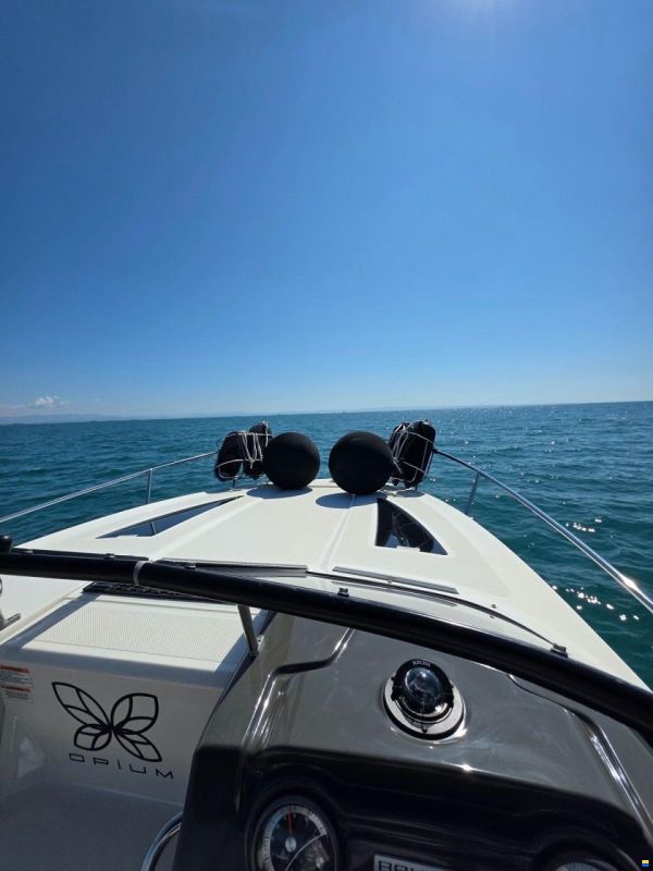 Bayliner 742CU