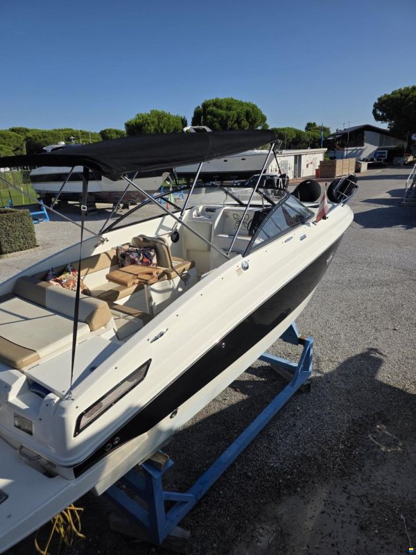 Bayliner 742CU