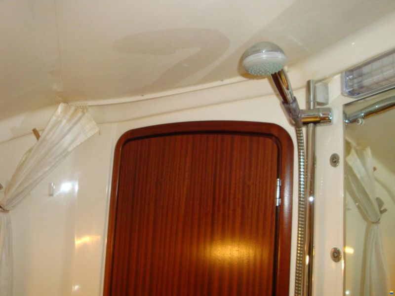 Bavaria 37