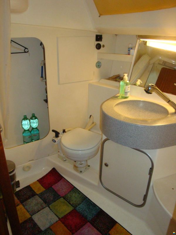 Bavaria 37