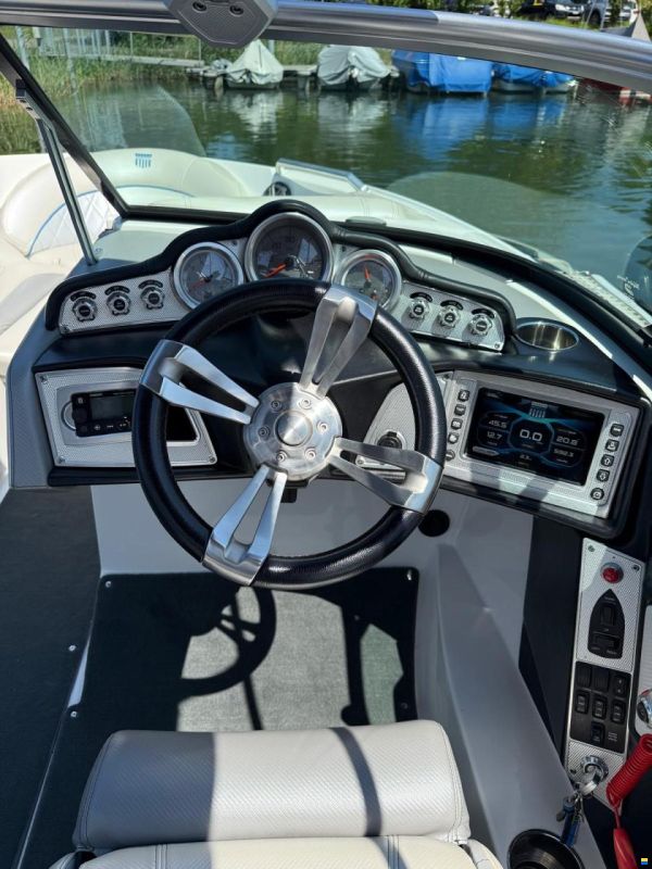 MasterCraft X10