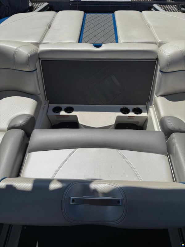 MasterCraft X10