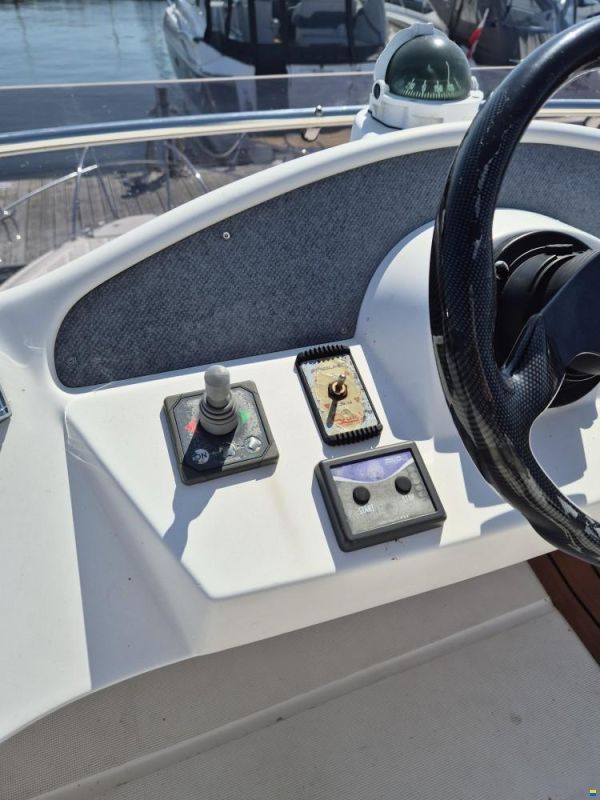 Galeon 290 Fly