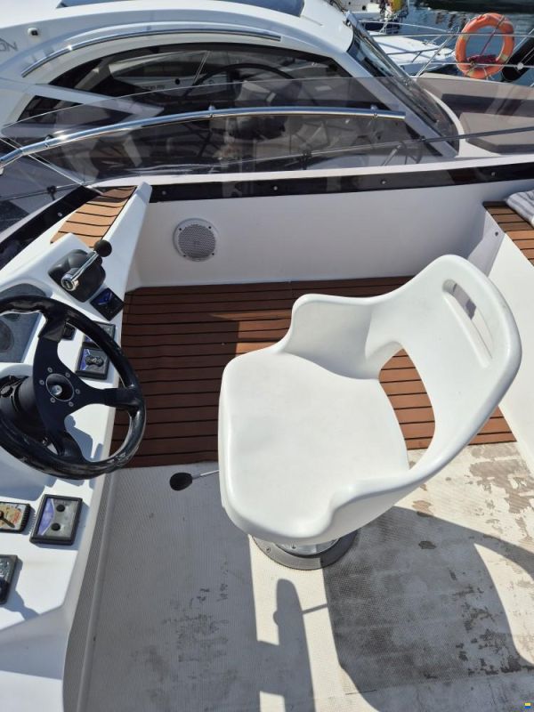 Galeon 290 Fly