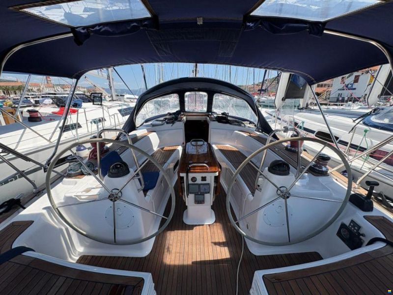 Bavaria 49 cruiser