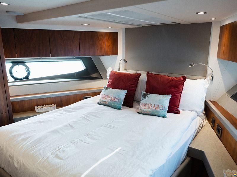Sunseeker Manhattan 52