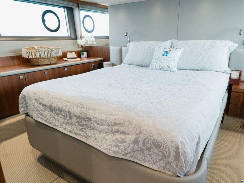 Sunseeker Manhattan 52