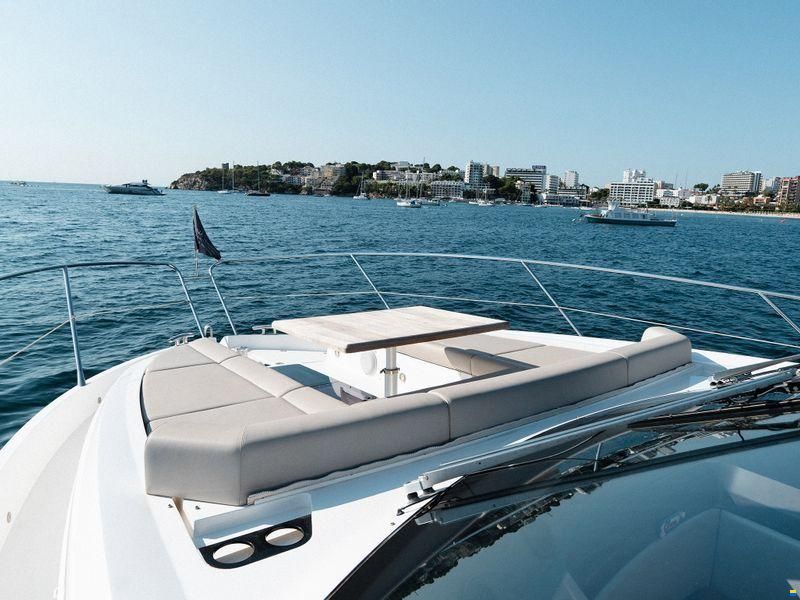 Sunseeker Manhattan 52