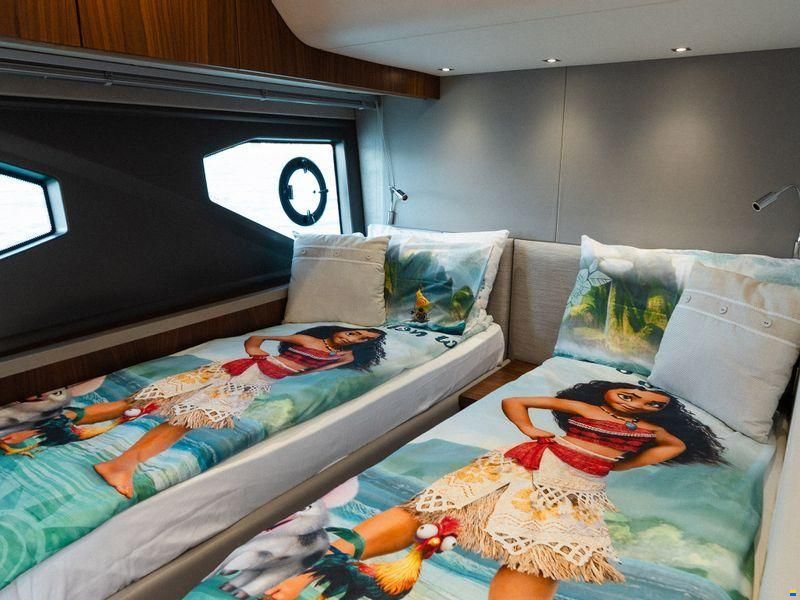 Sunseeker Manhattan 52
