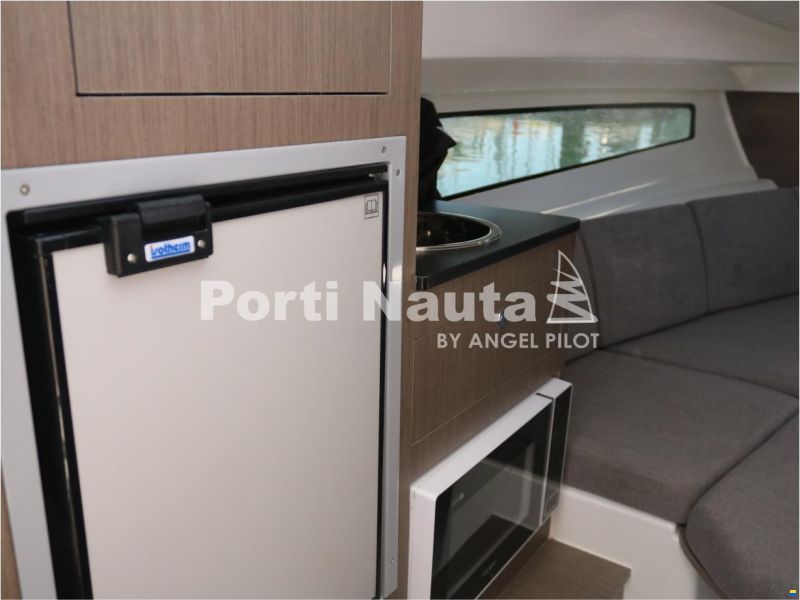 Beneteau Flyer 8 SUNdeck