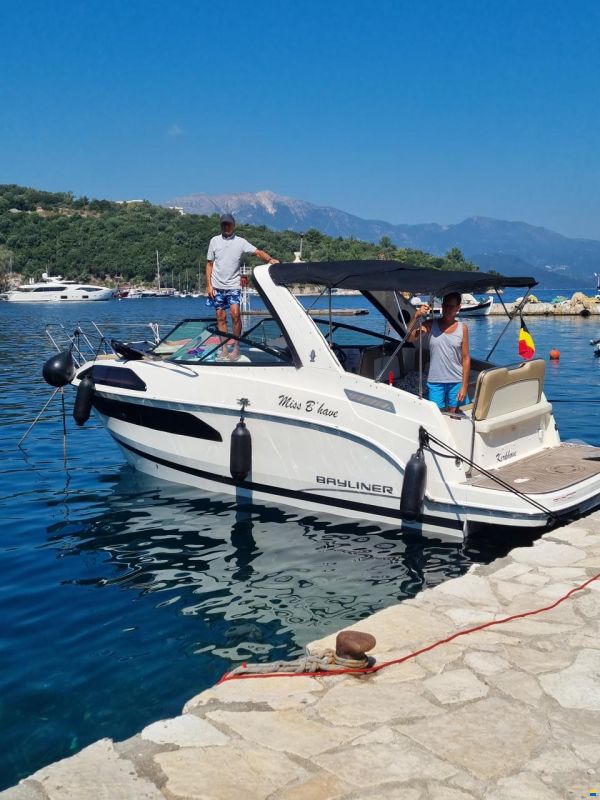 Bayliner Ciera 8
