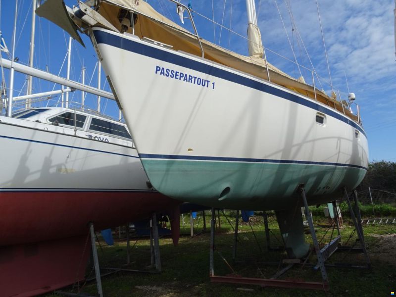 Wauquiez 43 Pilot Saloon