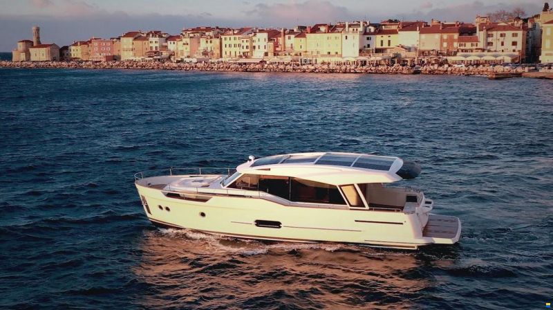 Greenline 48 Coupe