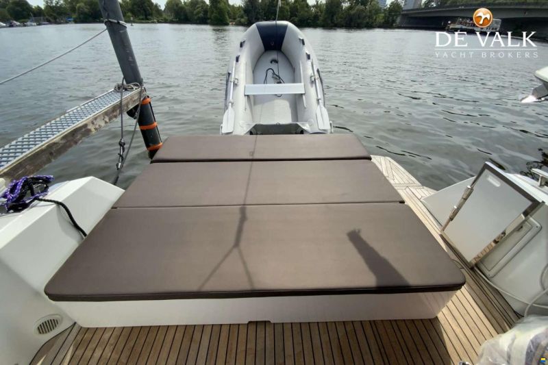 Galeon 300 Fly