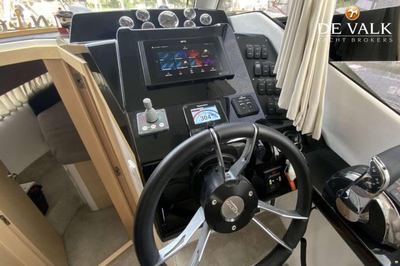 Galeon 300 Fly