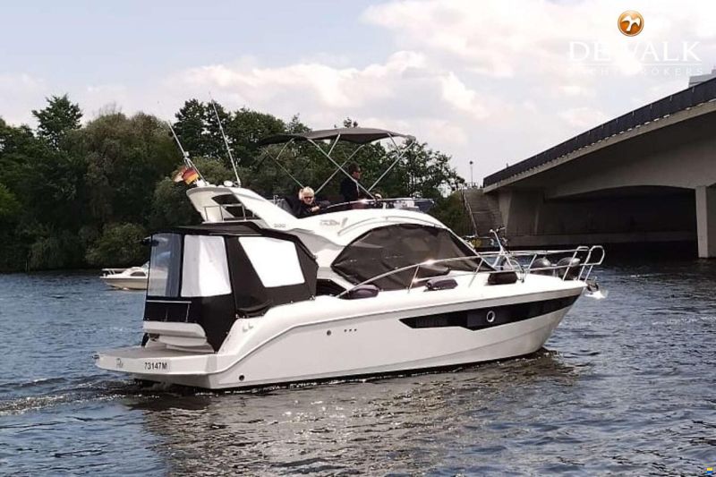 Galeon 300 Fly