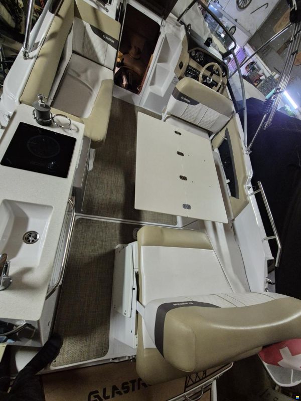 Glastron GS 259