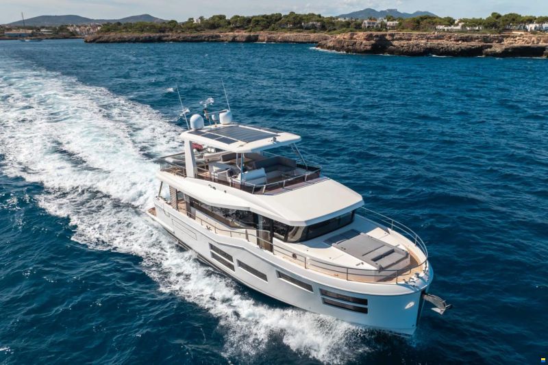 Beneteau Grand Trawler 62