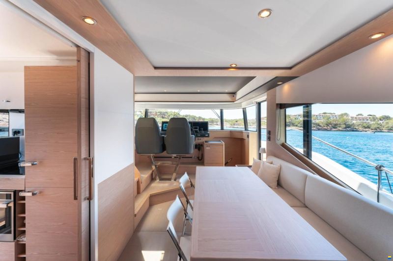 Beneteau Grand Trawler 62