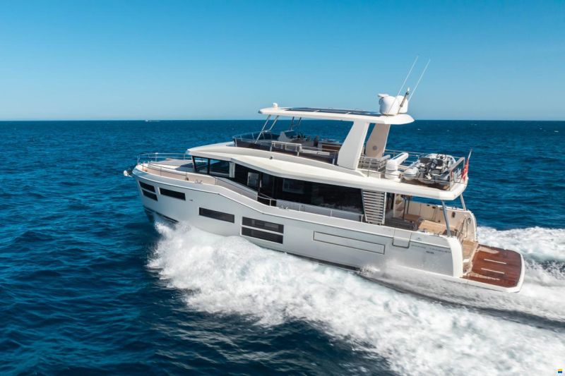 Beneteau Grand Trawler 62