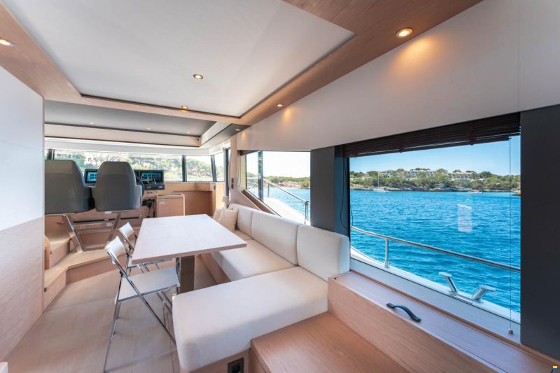 Beneteau Grand Trawler 62