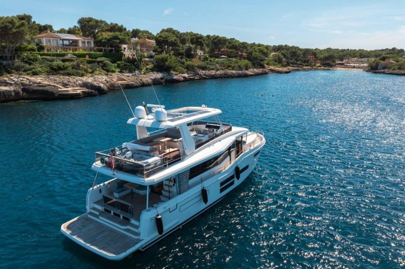 Beneteau Grand Trawler 62