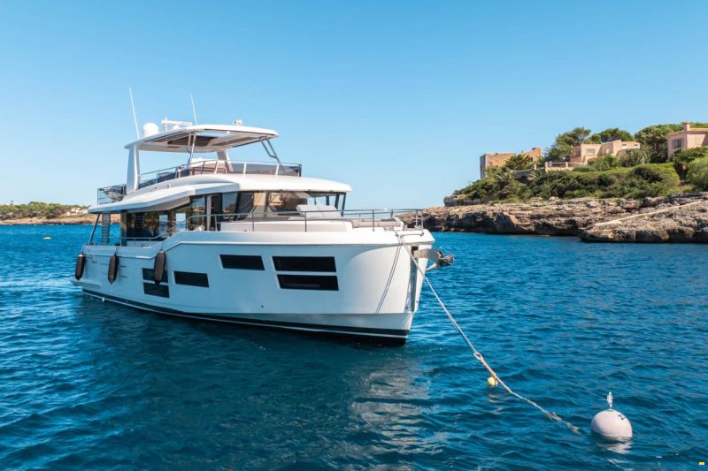Beneteau Grand Trawler 62