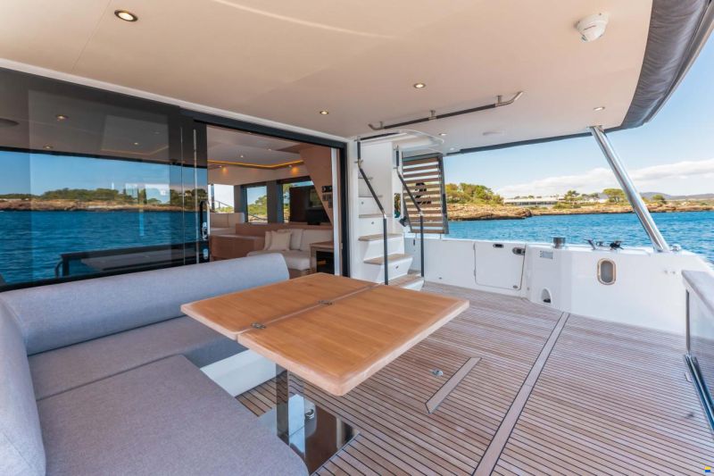 Beneteau Grand Trawler 62