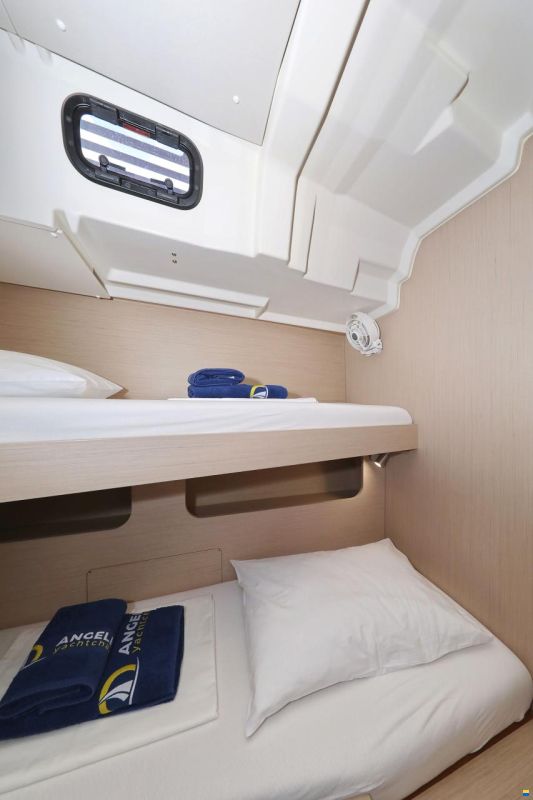 Beneteau Oceanis 51.1