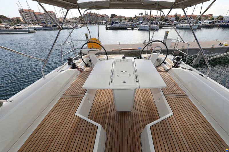 Beneteau Oceanis 51.1