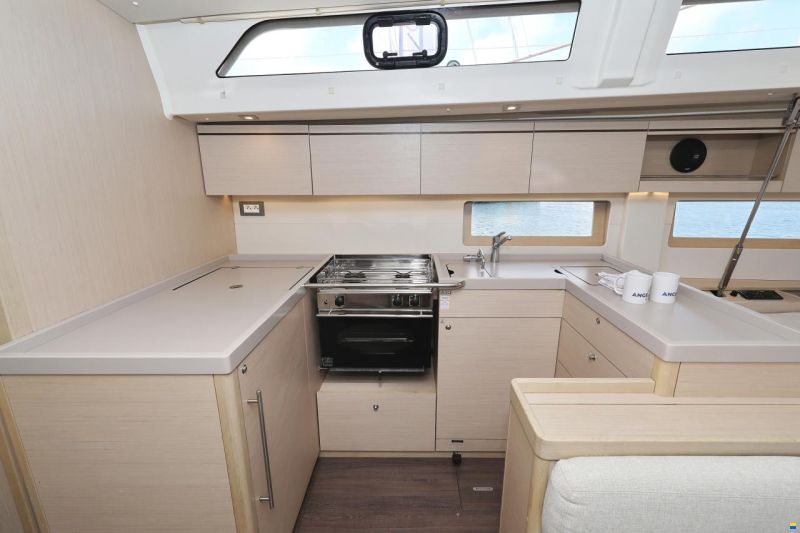 Beneteau Oceanis 51.1
