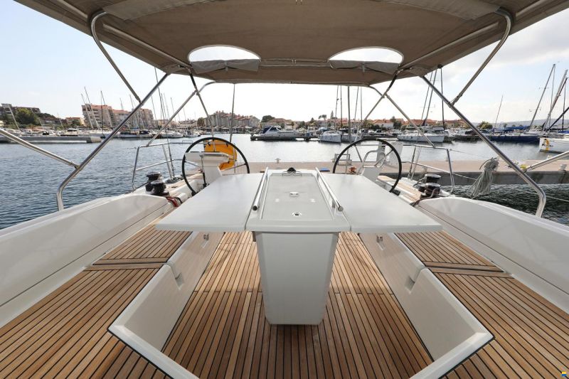 Beneteau Oceanis 51.1