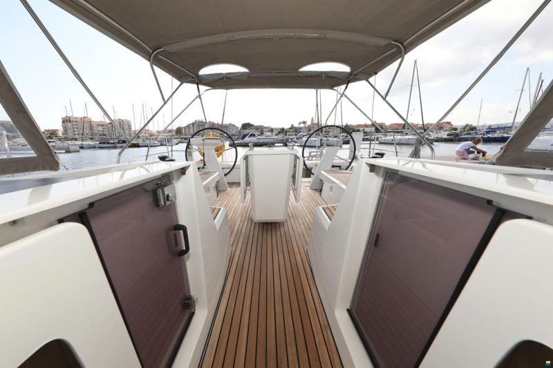 Beneteau Oceanis 51.1