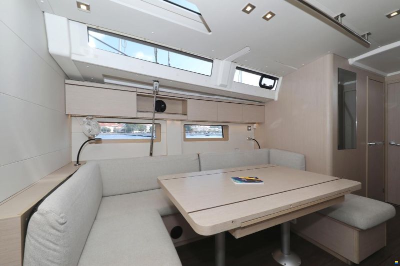 Beneteau Oceanis 51.1